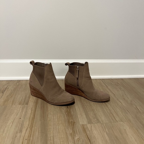 Toms Brown Wedge Ankle Boots - Picture 2 of 7